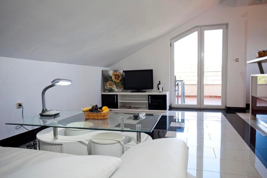 Apartments Villa Leona Betina  Exteriér fotografie